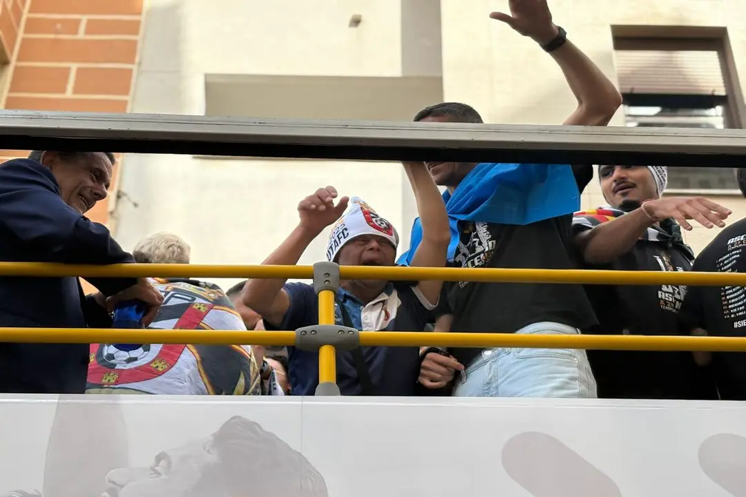 Celebraci&oacute;n ascenso de la AD Ceuta FC (6)