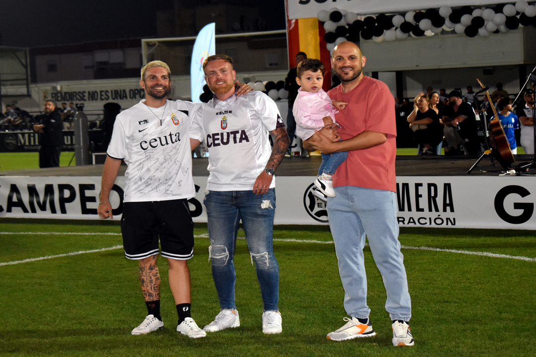 Fiesta del ascenso de la AD Ceuta FC (2)