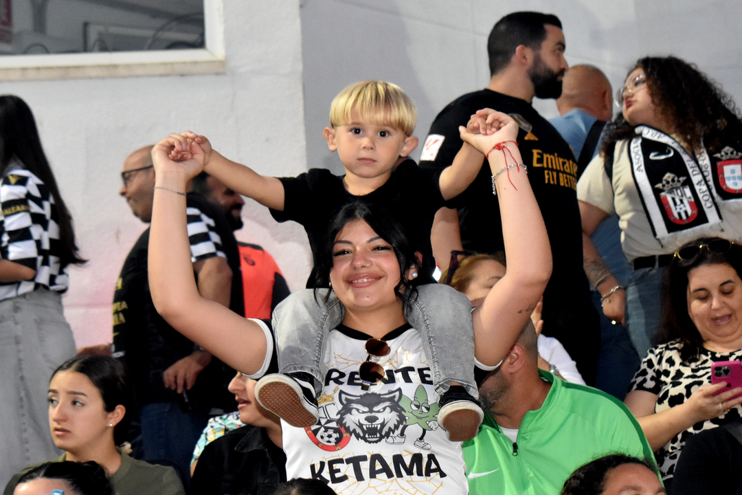 Fiesta del ascenso de la AD Ceuta FC (4)