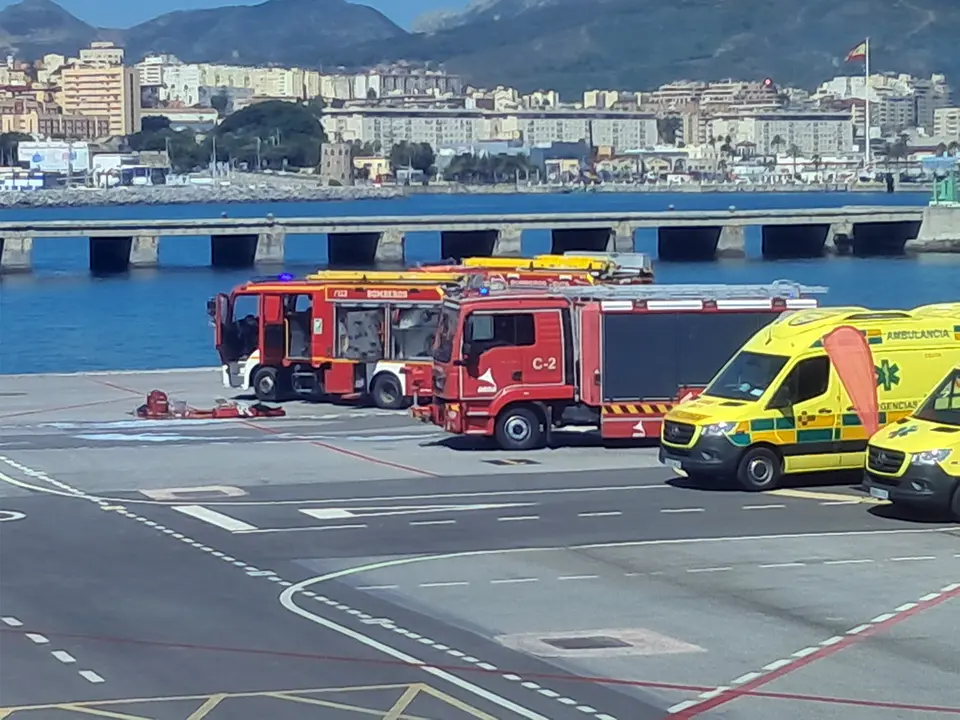 Simulacro en el Helipuerto / C&eacute;sar Mart&iacute;n