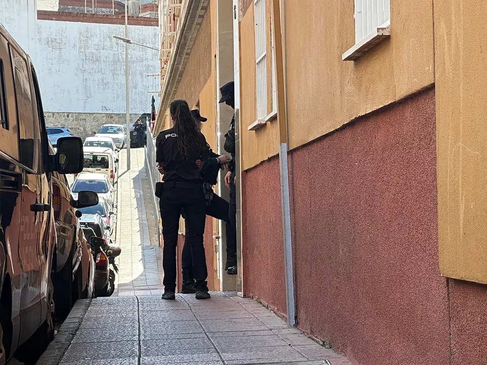 Operaci&oacute;n de la UCRIF en La Reina / Mohamed Ettouileb