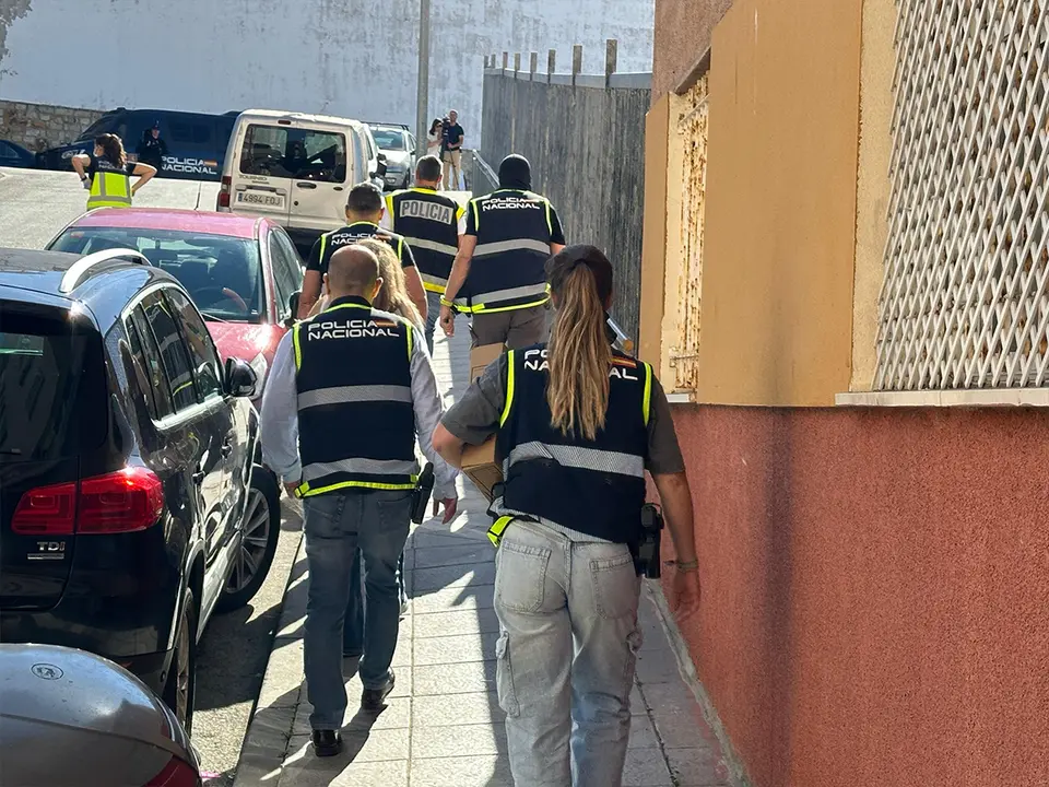 OPERACI&Oacute;N UCRIF LA REINA &acute;9