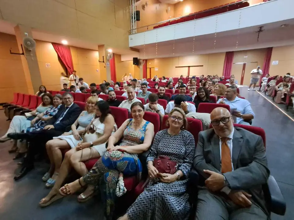 Graduaci&oacute;n de Formaci&oacute;n Profesional en el Siete Colinas / C&eacute;sar Mart&iacute;n