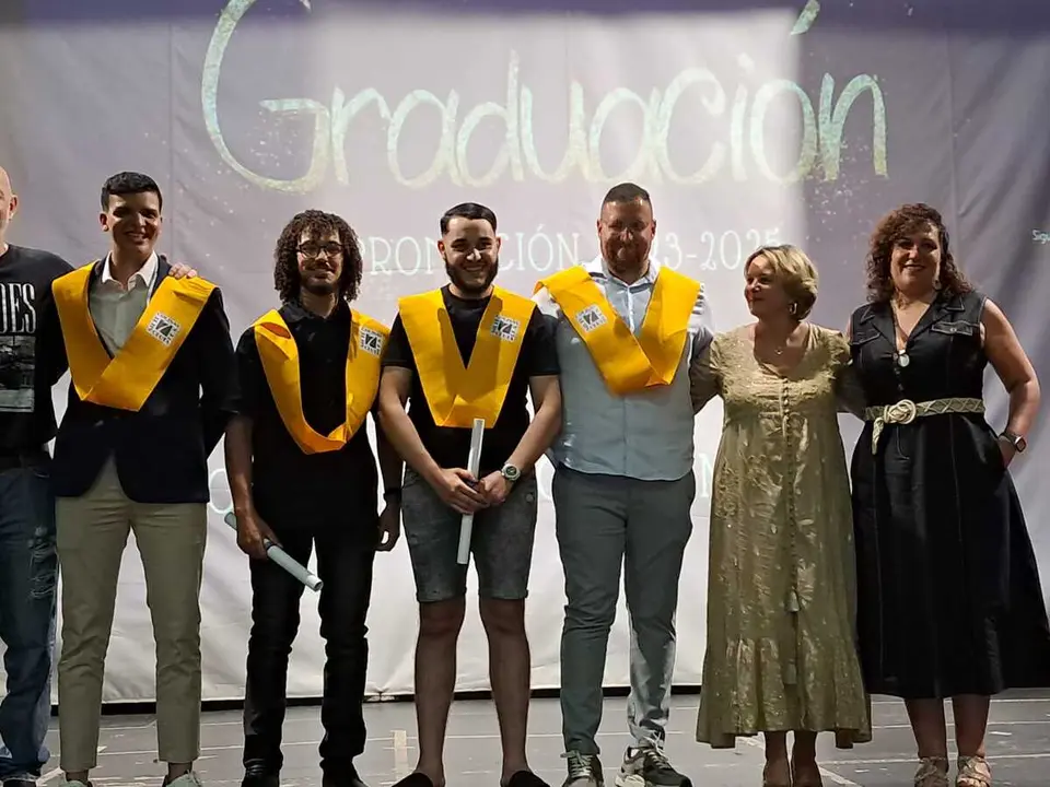 Graduaci&oacute;n de Formaci&oacute;n Profesional en el Siete Colinas / C&eacute;sar Mart&iacute;n