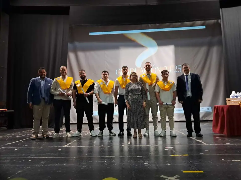 Graduaci&oacute;n de Formaci&oacute;n Profesional en el Siete Colinas / C&eacute;sar Mart&iacute;n