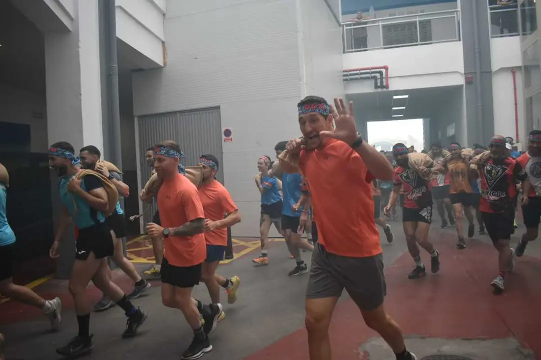 Momentos previos a la salida del Desaf&iacute;a de los 300 / Rafa B&aacute;ez