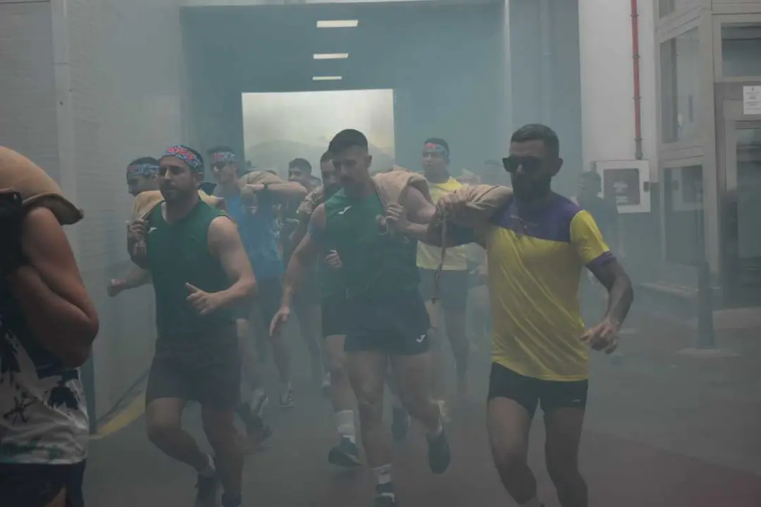 Momentos previos a la salida del Desaf&iacute;a de los 300 / Rafa B&aacute;ez