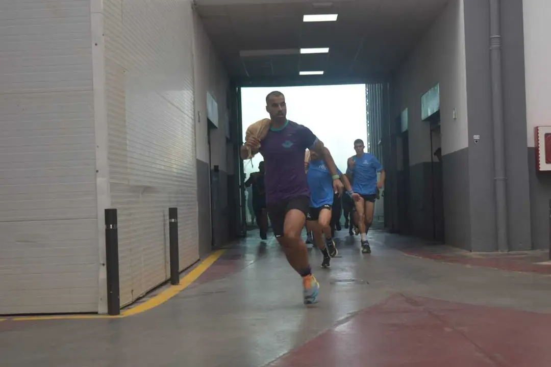 Momentos previos a la salida del Desaf&iacute;a de los 300 / Rafa B&aacute;ez