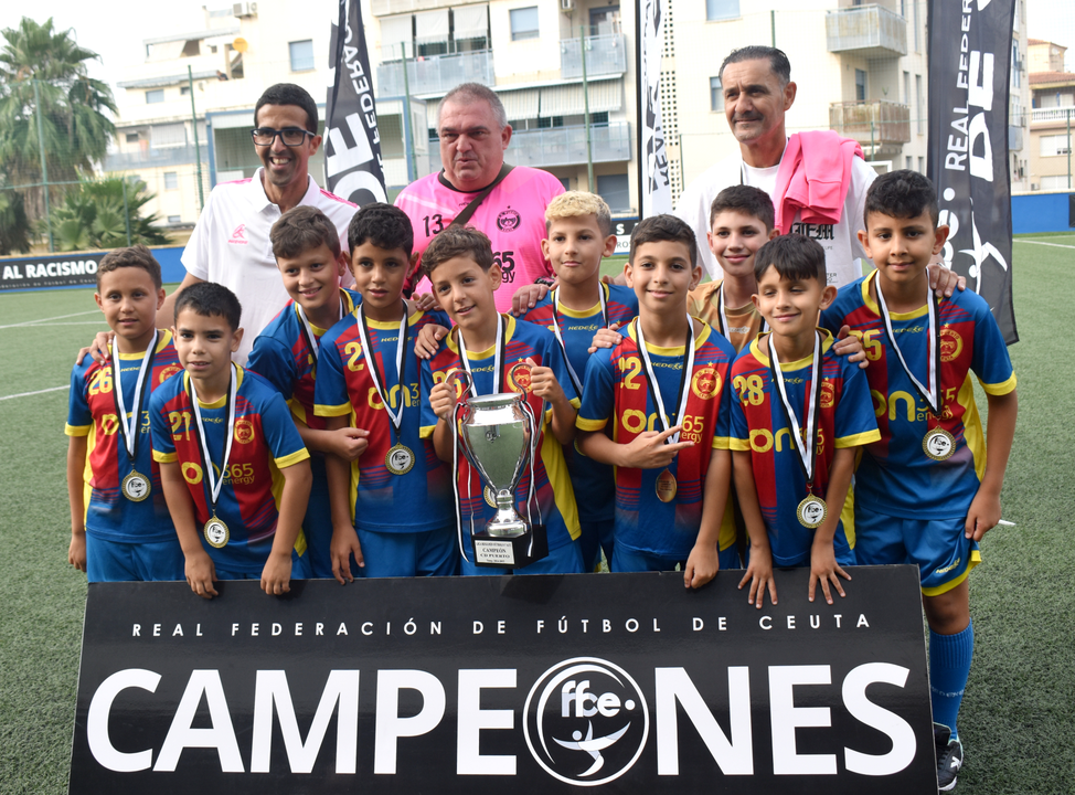 Entrega de trofeos de la RFFCE. Foto: Rafa B&aacute;ez