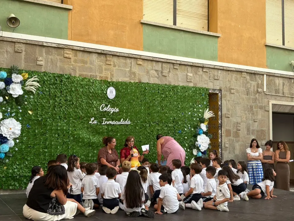 Graduaci&oacute;n 2025 en La Inmaculada / Alma Palomino