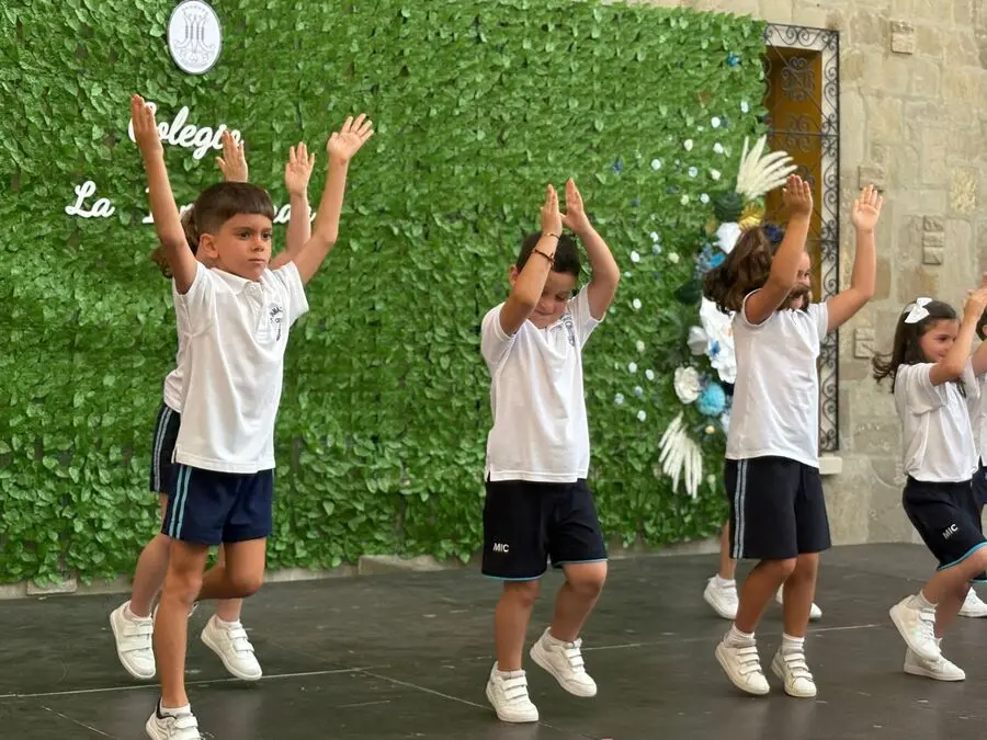 Graduaci&oacute;n 2025 en La Inmaculada / Alma Palomino