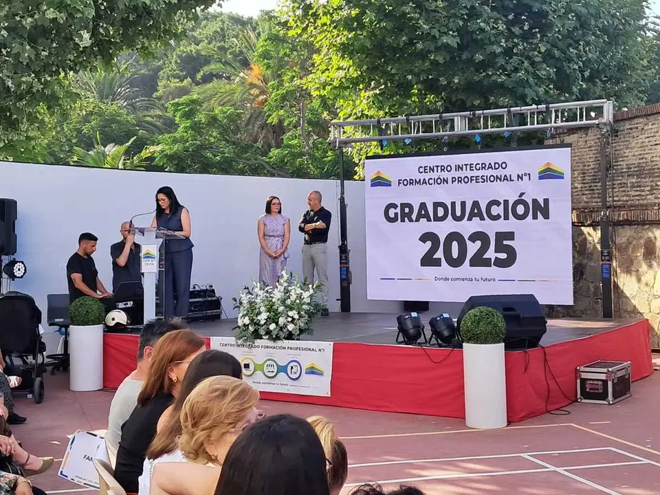 Graduaci&oacute;n del Centro Integrado de Formaci&oacute;n Profesional n&ordm;1 / C&eacute;sar Mart&iacute;n