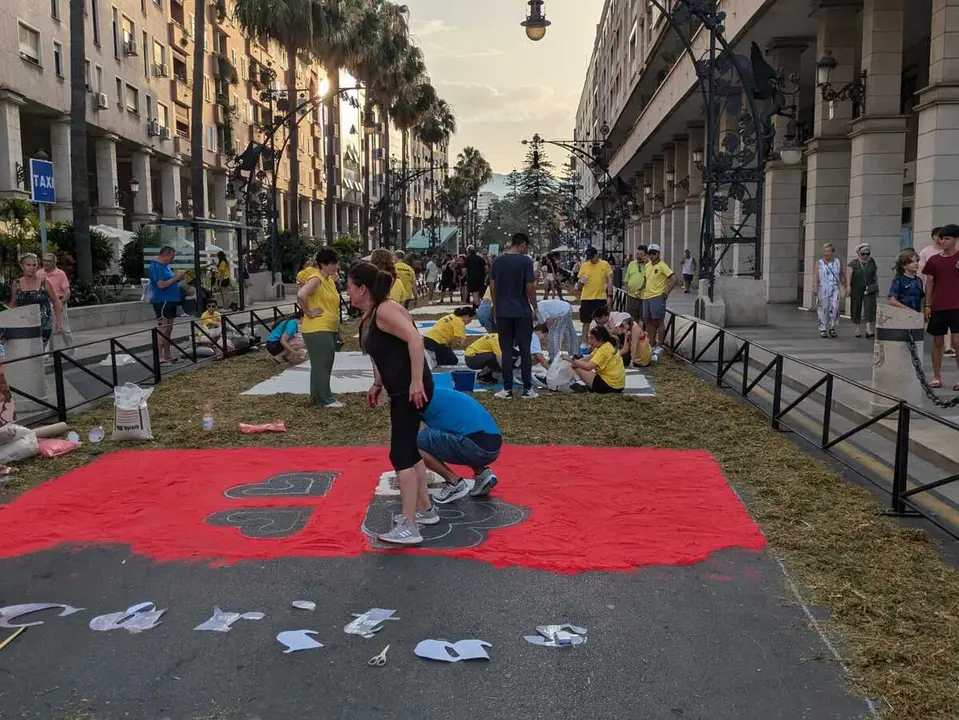 Preparativos para el Corpus Christi en la Gran V&iacute;a / Rafa B&aacute;ez