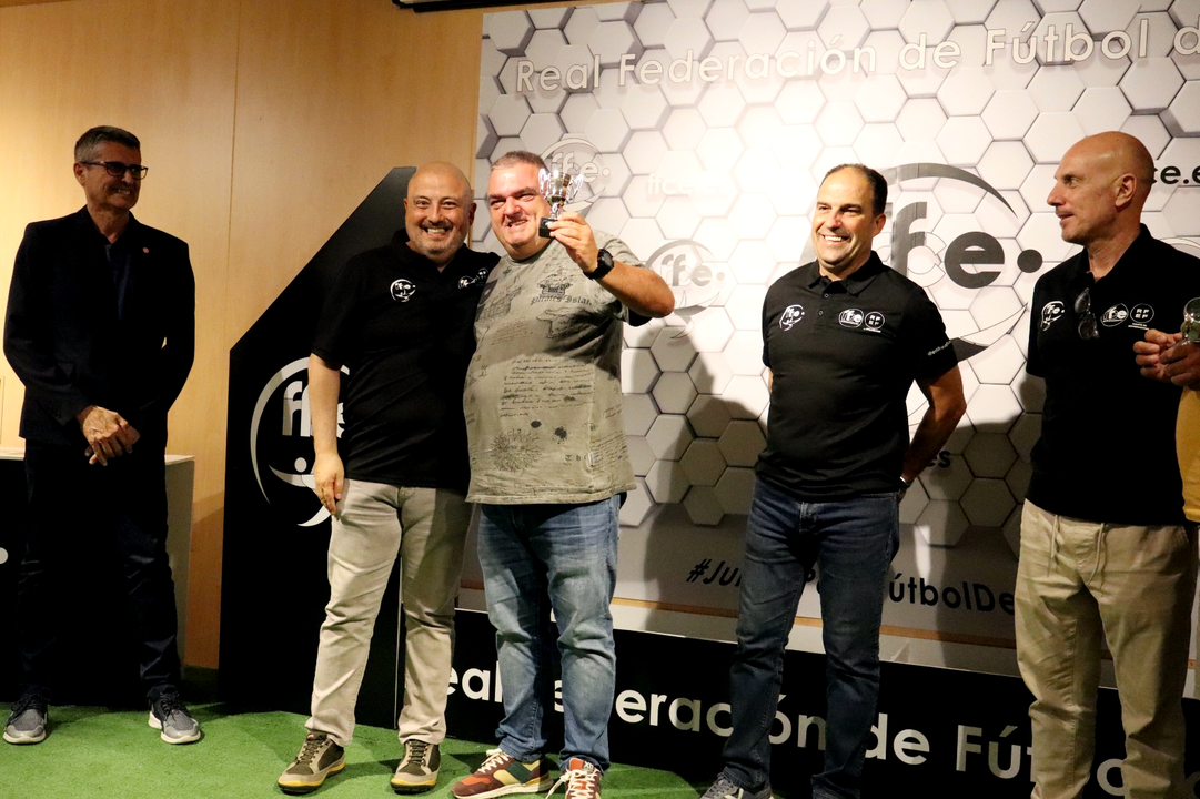 Recibimiento de la RFFCE al CD Puerto Alev&iacute;n (18)