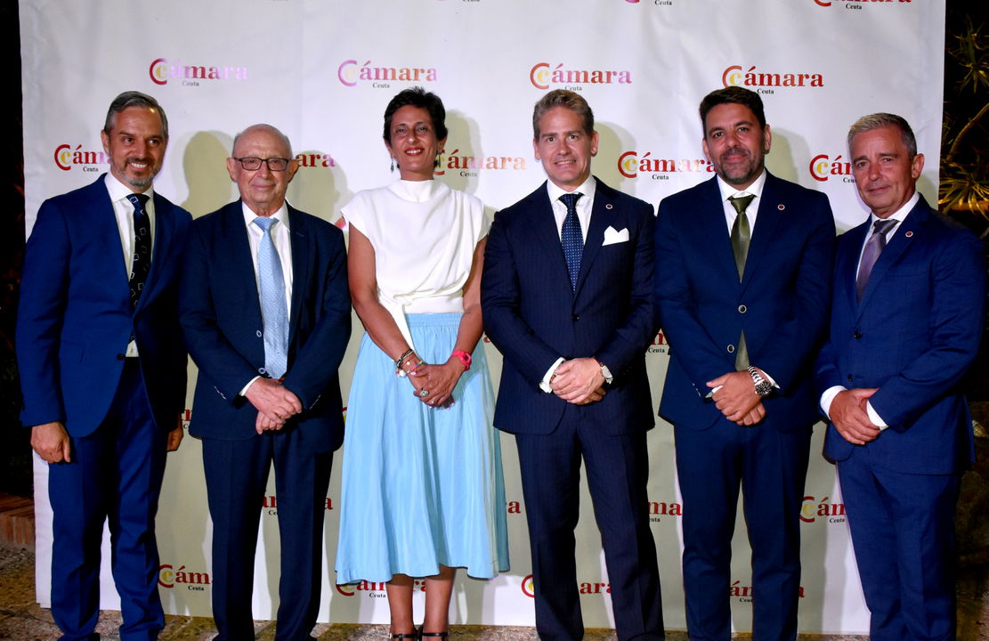 Juan Bravo recibe la Medalla de Oro de la C&aacute;mara de Comercio de Ceuta (19)