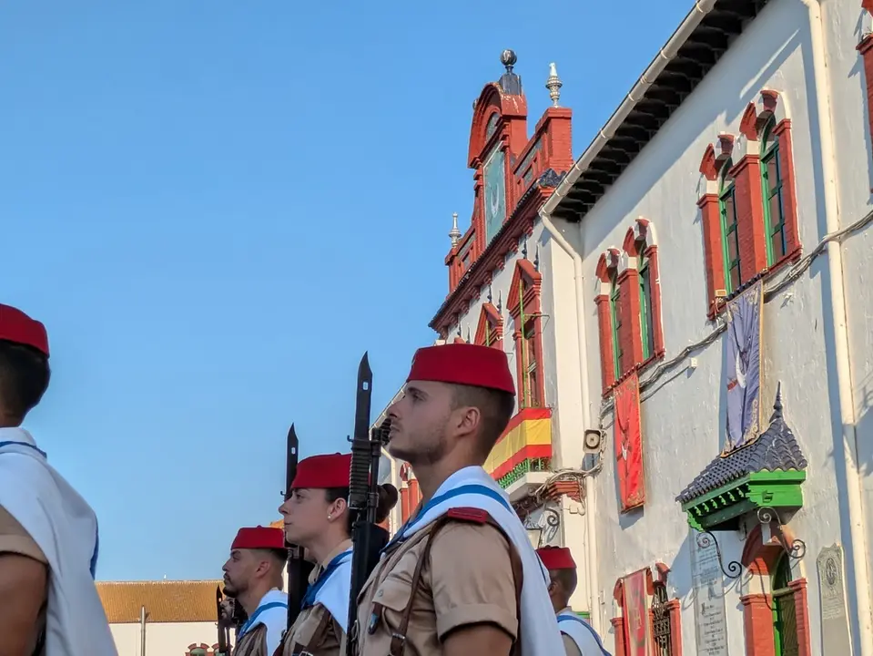 Parada militar por el CXIV Aniversario de la Creaci&oacute;n de las Fuerzas Regulares / Rafa B&aacute;ez