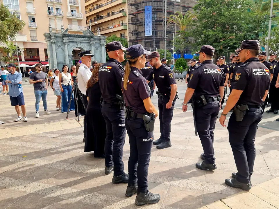 Recepci&oacute;n a los agentes en pr&aacute;cticas de la Polic&iacute;a Nacional(14)