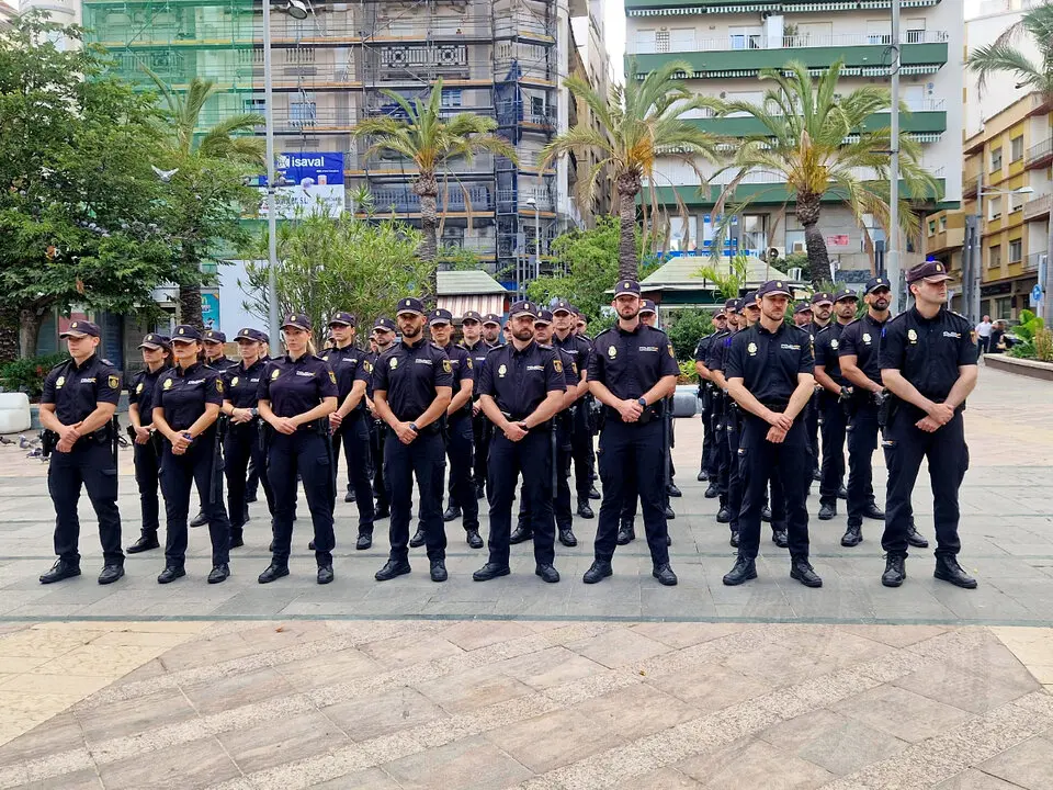 Recepci&oacute;n a los agentes en pr&aacute;cticas de la Polic&iacute;a Nacional(5)