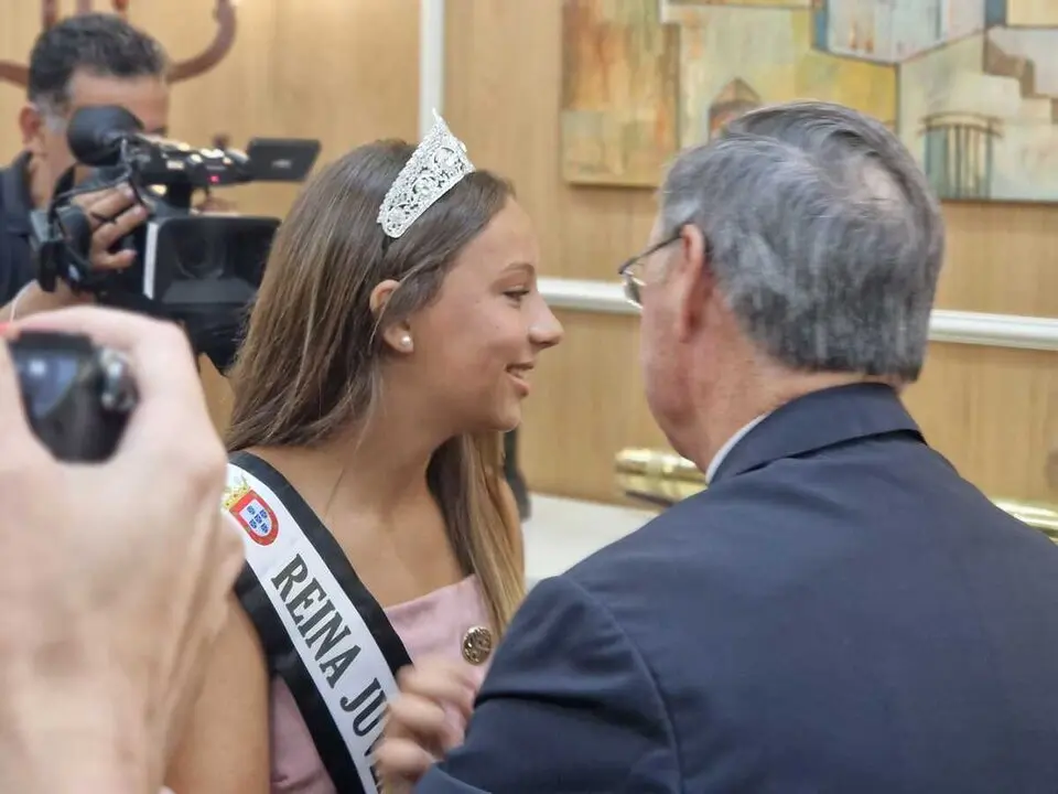 Vivas recibe a las Reinas de las Fiestas (4)