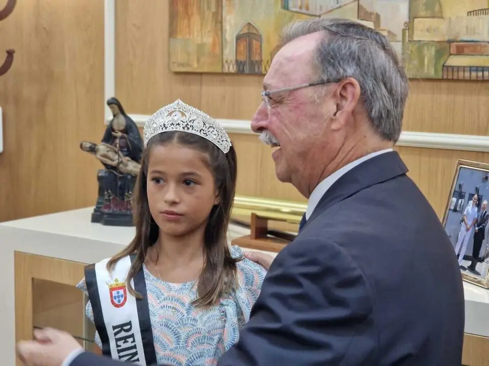 Vivas recibe a las Reinas de las Fiestas (6)