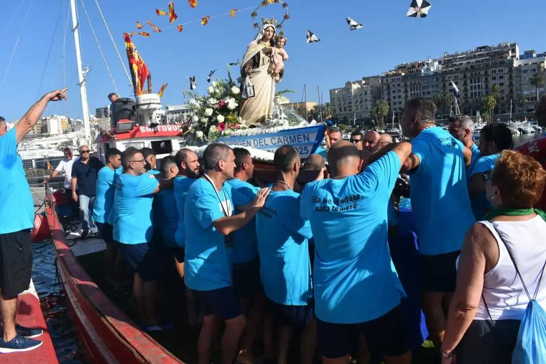 Procesi&oacute;n de la Virgen del Carmen (15)