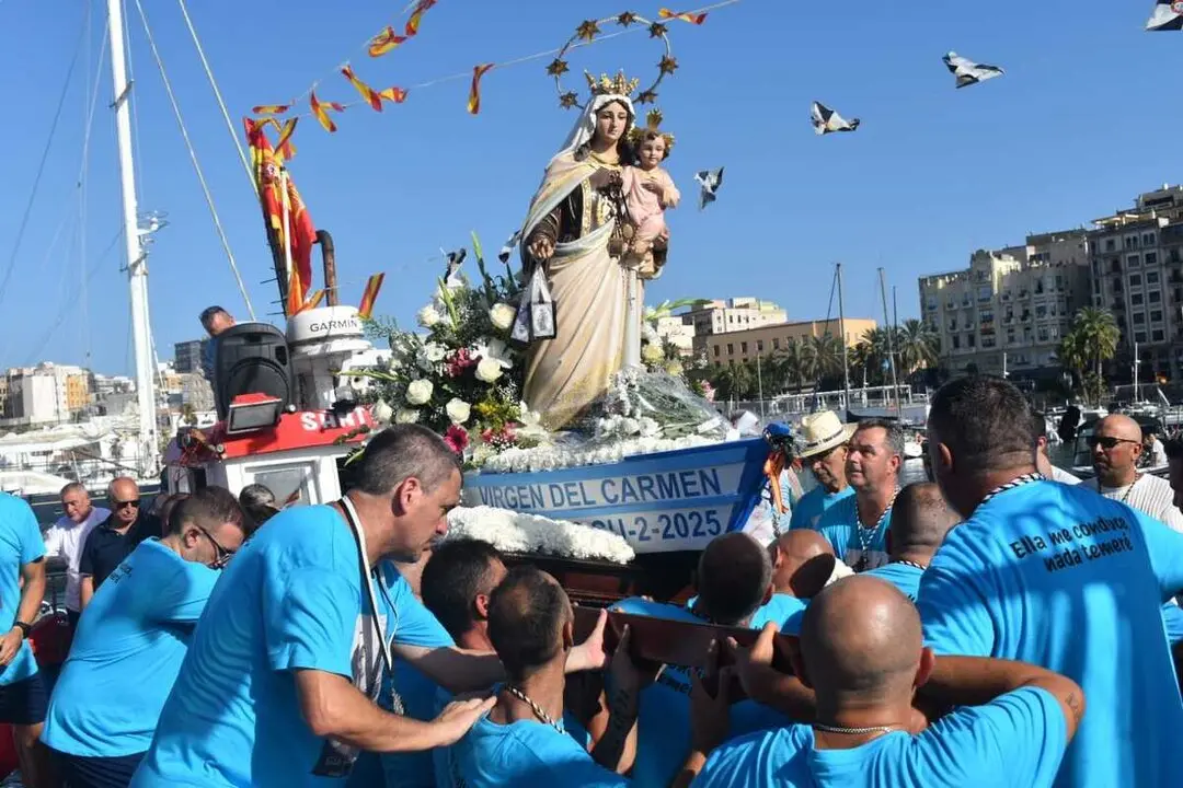 Procesi&oacute;n de la Virgen del Carmen (16)