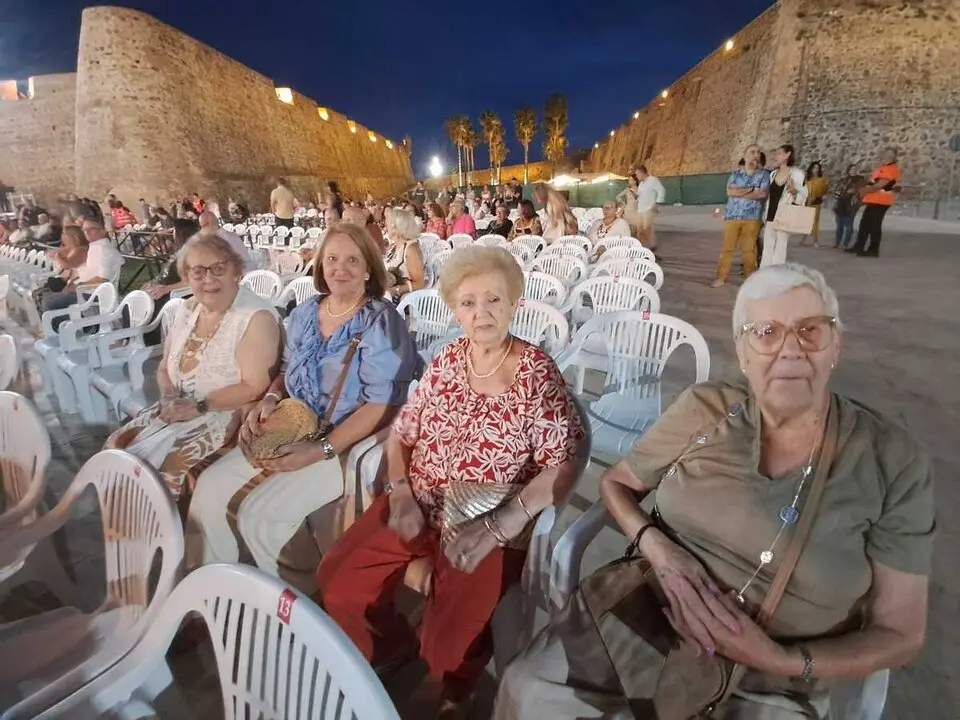 'Bis a Bis' espect&aacute;culo de Los Morancos en Las Murallas Reales / C&eacute;sar Mart&iacute;n