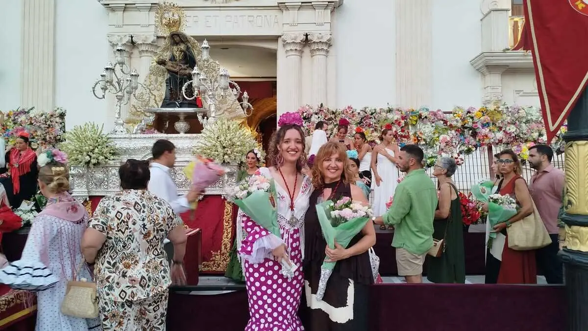 Ofrenda a la Virgen de &Aacute;frica