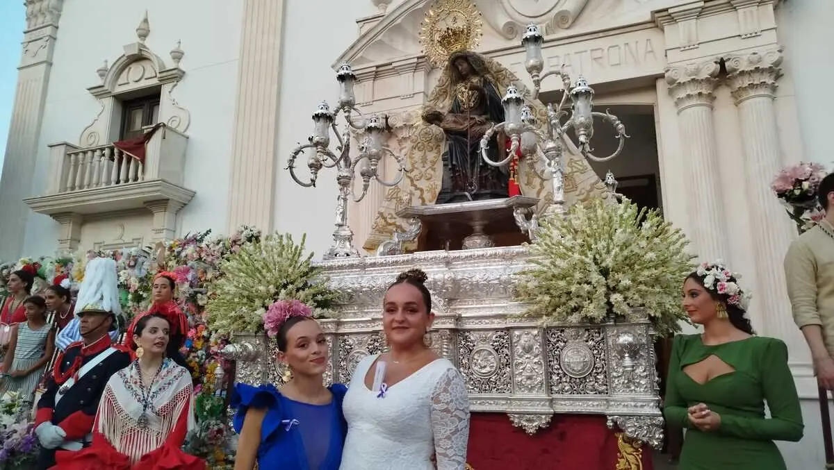 Ofrenda a la Virgen de &Aacute;frica