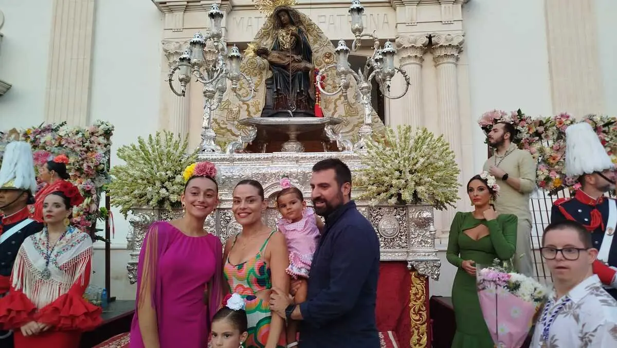 Ofrenda a la Virgen de &Aacute;frica