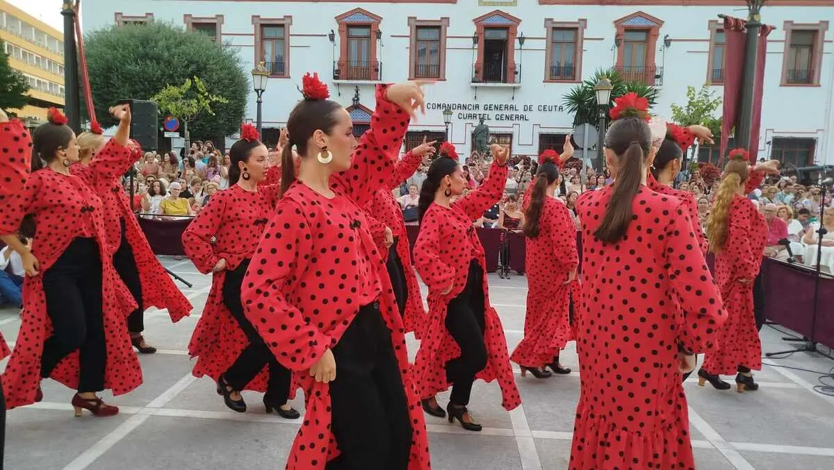Ofrenda a la Virgen de &Aacute;frica