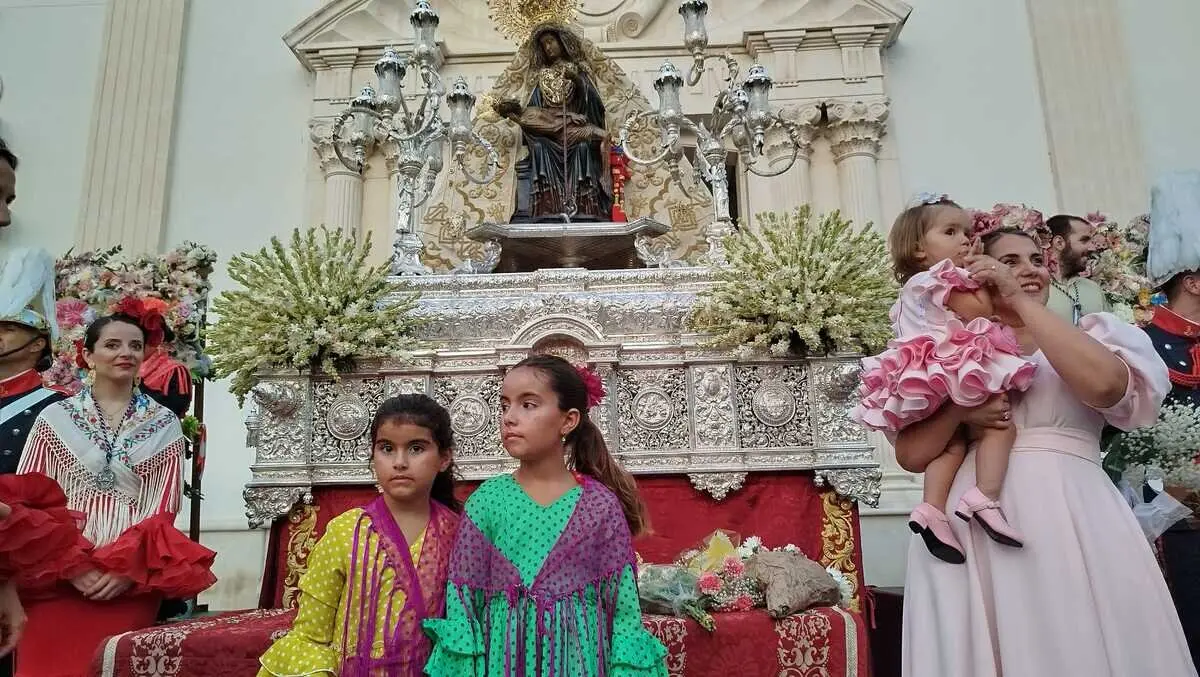 Ofrenda a la Virgen de &Aacute;frica