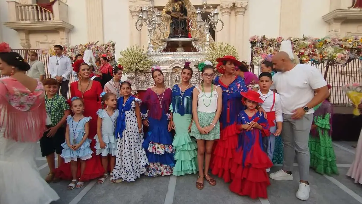 Ofrenda a la Virgen de &Aacute;frica