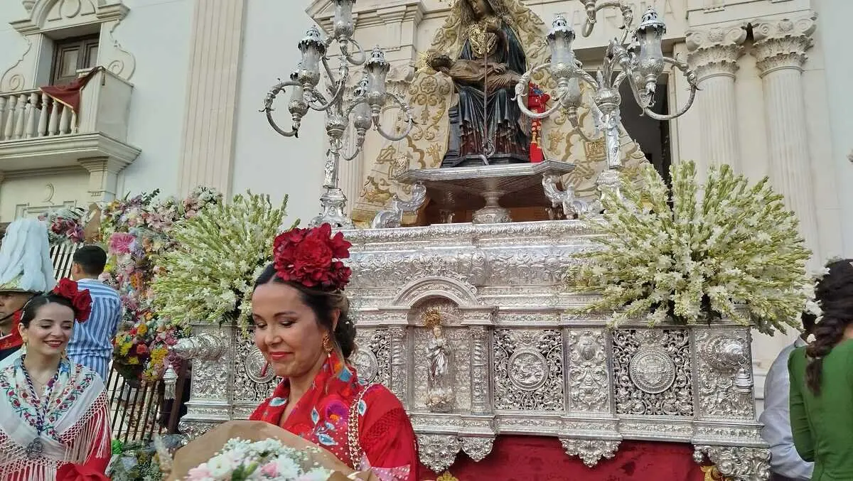 Ofrenda a la Virgen de &Aacute;frica