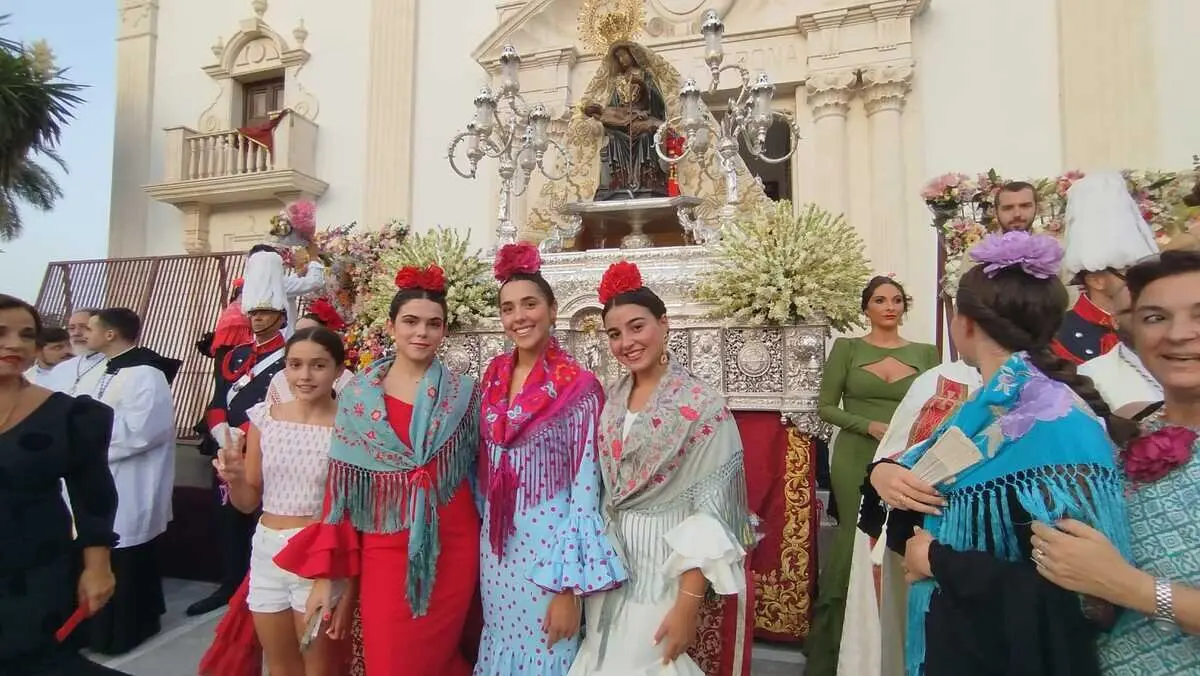 Ofrenda a la Virgen de &Aacute;frica