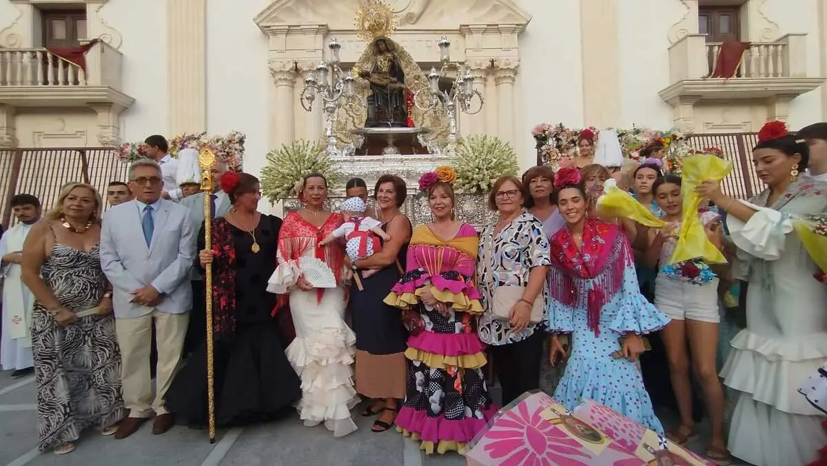 Ofrenda a la Virgen de &Aacute;frica