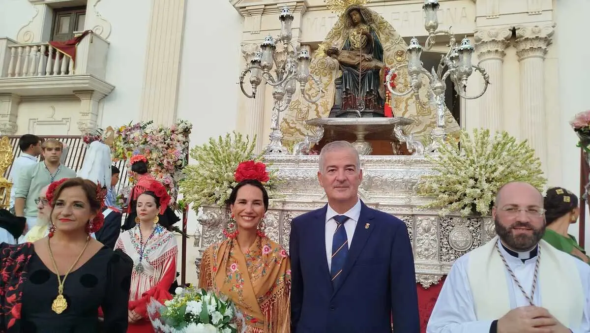 Ofrenda a la Virgen de &Aacute;frica