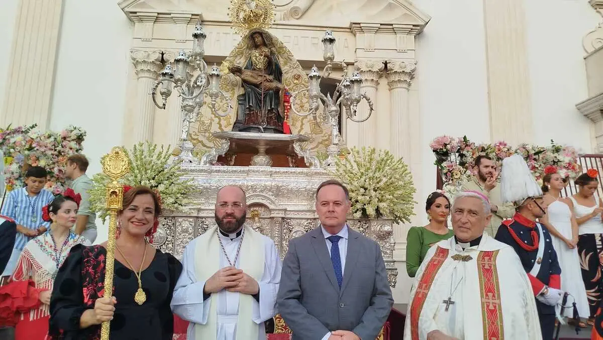 Ofrenda a la Virgen de &Aacute;frica