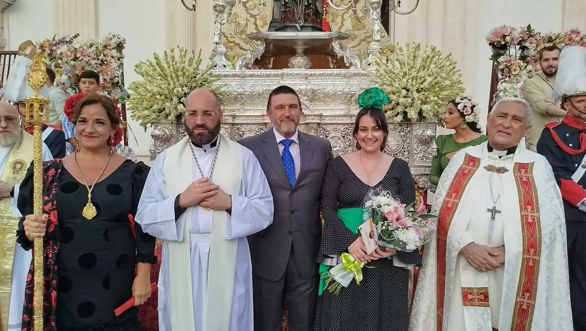Ofrenda a la Virgen de &Aacute;frica