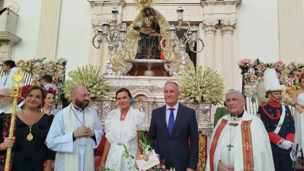 Ofrenda a la Virgen de &Aacute;frica