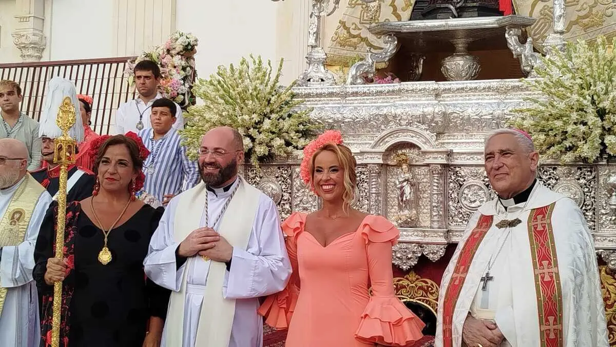 Ofrenda a la Virgen de &Aacute;frica