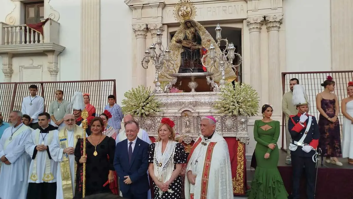 Ofrenda a la Virgen de &Aacute;frica