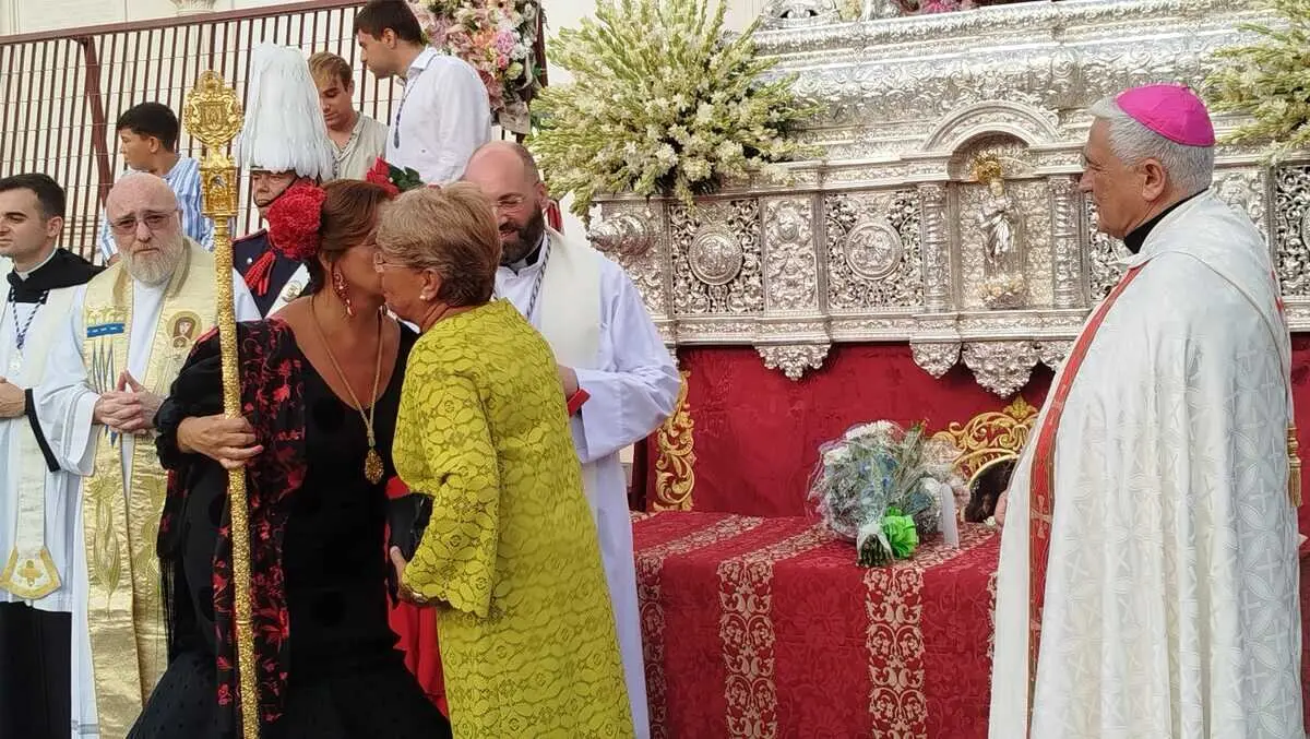 Ofrenda a la Virgen de &Aacute;frica