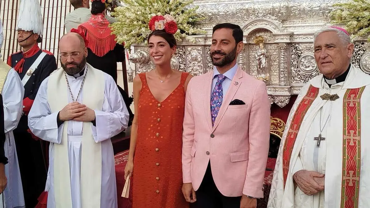 Ofrenda a la Virgen de &Aacute;frica
