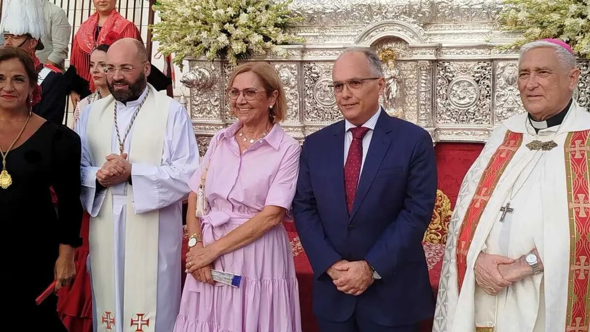 Ofrenda a la Virgen de &Aacute;frica