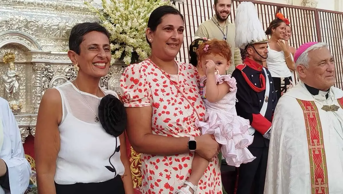 Ofrenda a la Virgen de &Aacute;frica