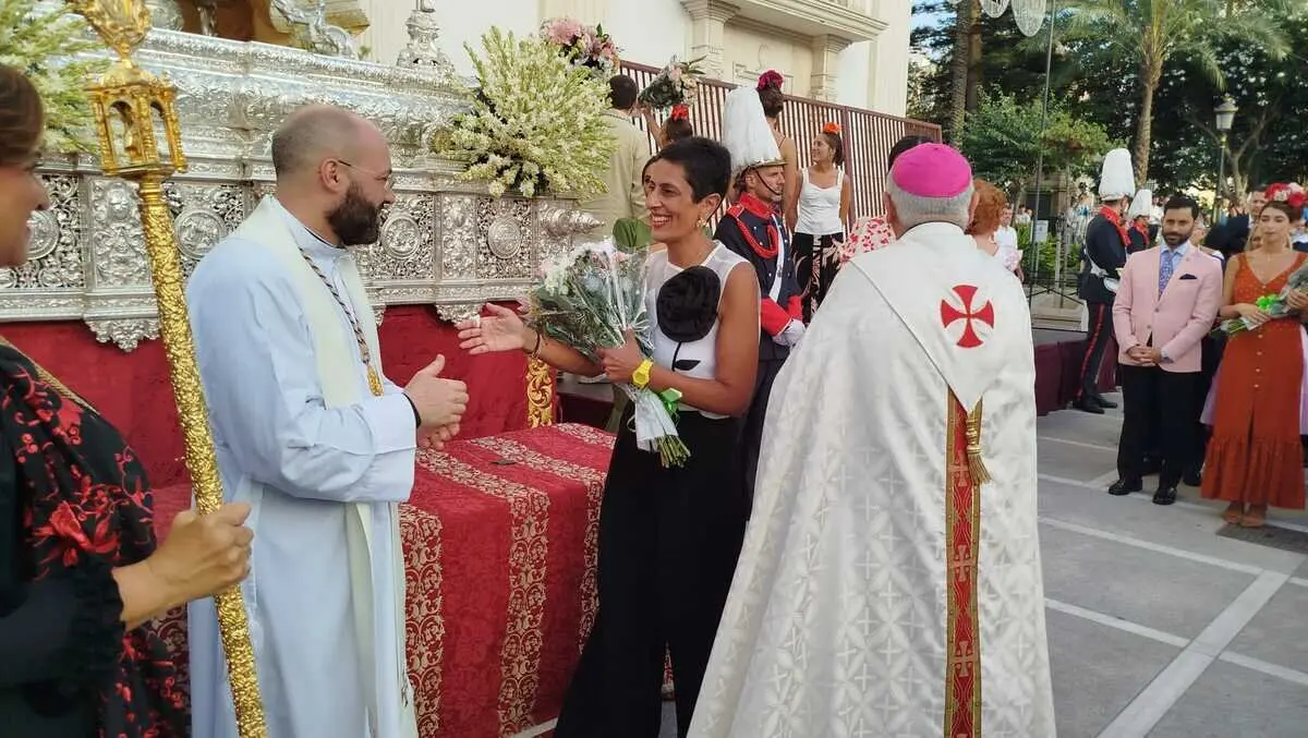 Ofrenda a la Virgen de &Aacute;frica