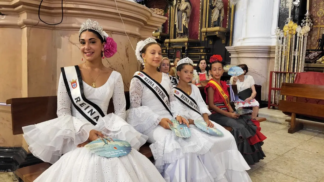 Ofrenda floral a la Virgen de &Aacute;frica
