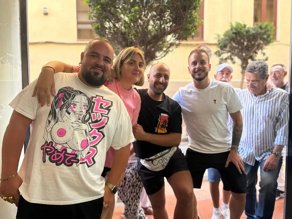 Apertura de la tienda de la AD Ceuta FC / Alma Palomino