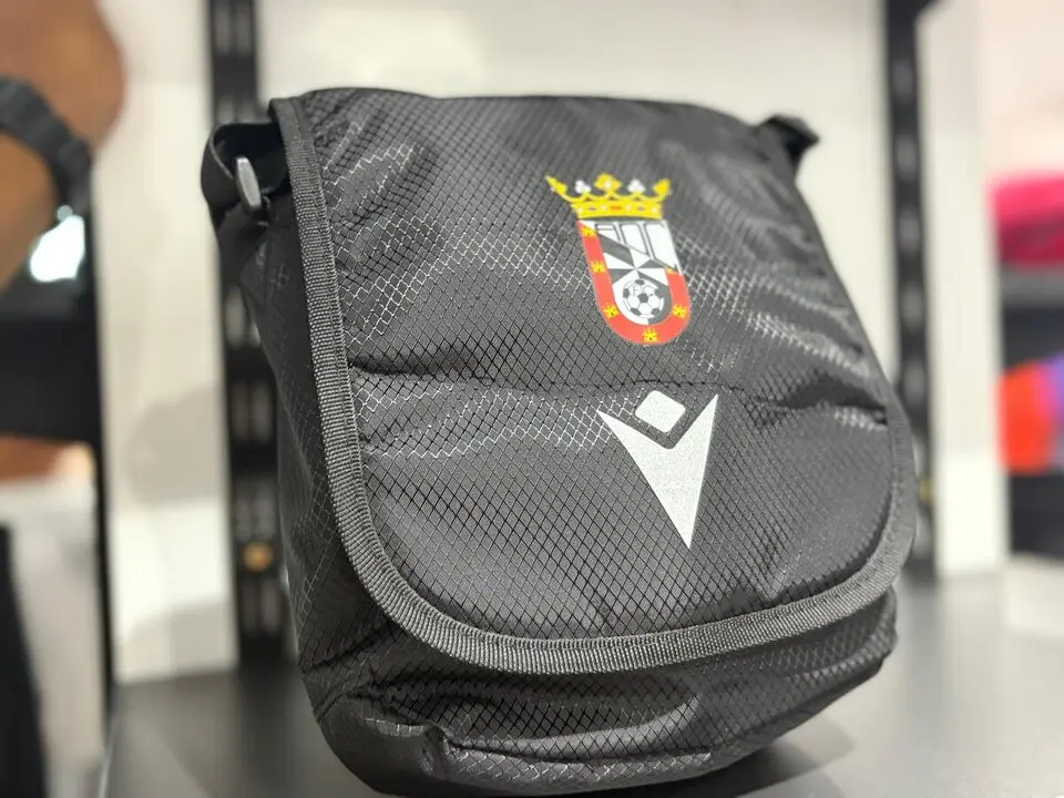 Apertura de la tienda de la AD Ceuta FC / Alma Palomino